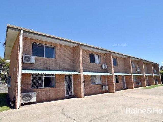 2 BEDROOM UNIT, AIR CONDITIONING, CENTRAL LOCATION