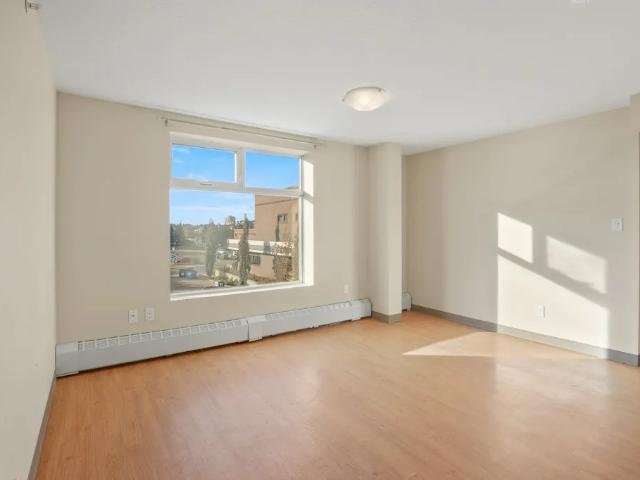 2 Bedroom Unit Available with Elevator in Building