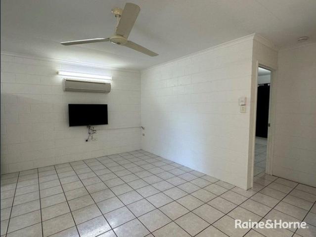 2 Bedroom Unit Complex Pool