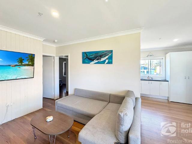 2 Bedroom Unit Convenient Tuncurry Location