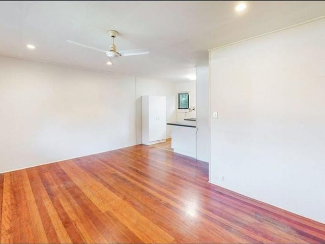 ON HOLD 2 Bedroom Unit Close to the Bay | Short Term Lease Only