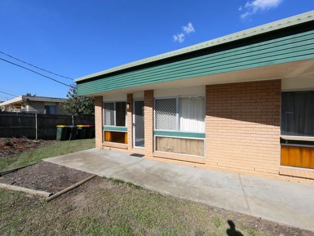 2 Bedroom Unit Close to Transport