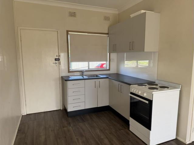 2 BEDROOM UNIT CLOSE TO CBD