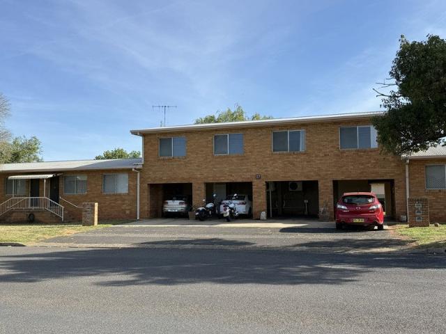 2 BEDROOM UNIT CLOSE TO CBD
