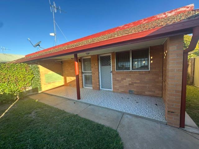 2 Bedroom Unit close to everything