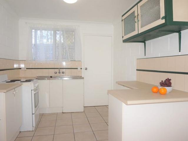 2 Bedroom Unit CLOSE TO EVERYTHING