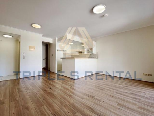 2 Bedroom unit for rent! GYM & Swimming pool included!