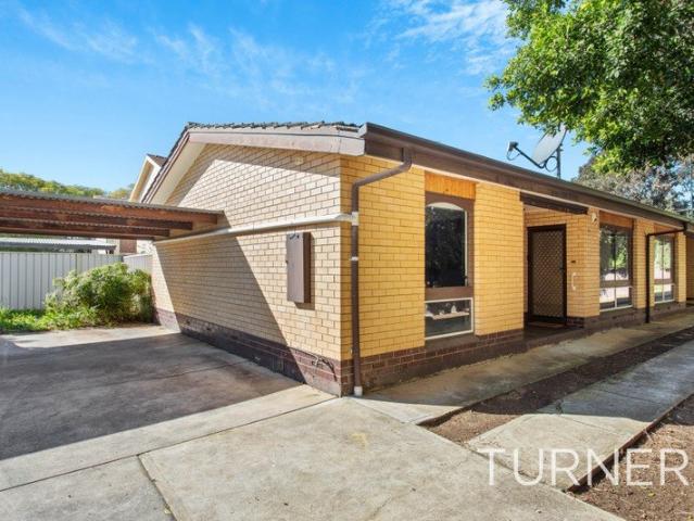 2 Bedroom Unit Ideally located