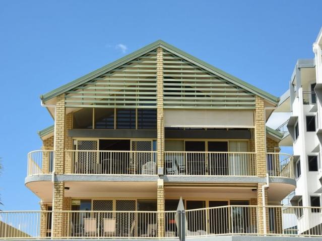 2 Bedroom unit in the heart of Cotton Tree