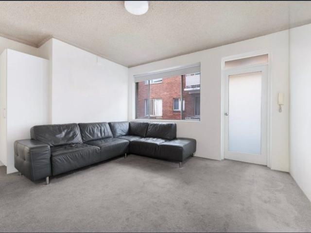 2 Bedroom Unit in the heart of Hurstville