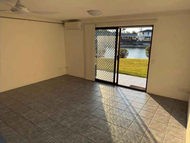 2 bedroom unit in the heart of Mooloolaba