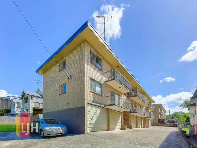 2 BEDROOM UNIT IN THE HEART OF WINDSOR