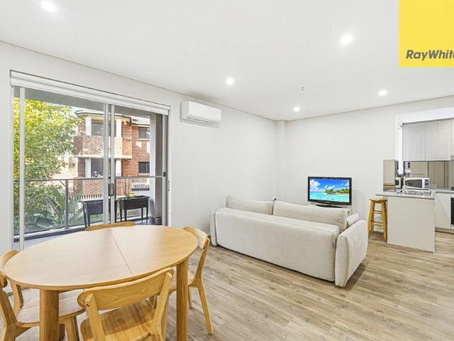 2 BEDROOM UNIT IN THE HEART OF TOONGABBIE