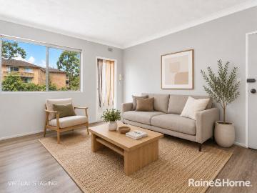 2 Bedroom Unit in a Central Location!