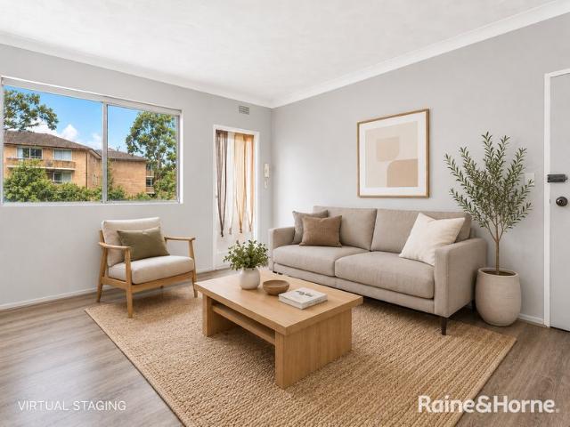 2 Bedroom Unit in a Central Location!