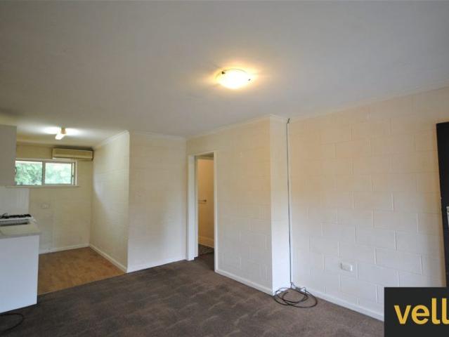 2 Bedroom Unit in a Fantastic Location!