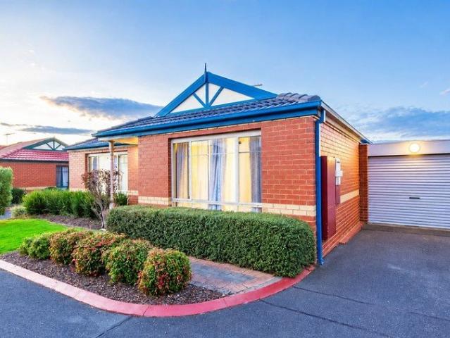 2 Bedroom Unit In a good location of Werribee!