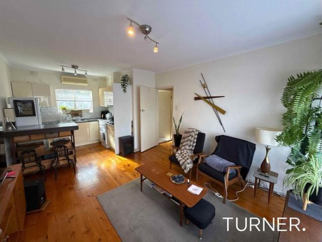 2 Bedroom Unit in a Peaceful and Highly Sought After Location
