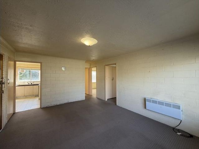 2 BEDROOM UNIT IN AN IDEAL LOCATION