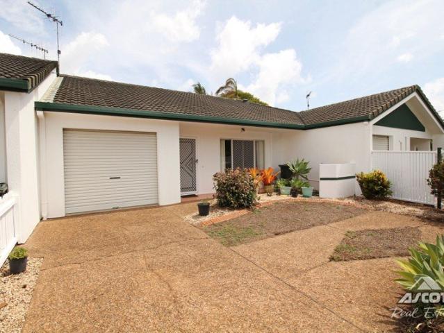 2 Bedroom Unit in Central Location!