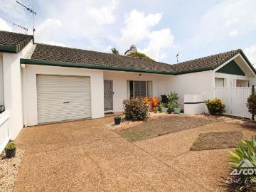 2 Bedroom Unit in Central Location!