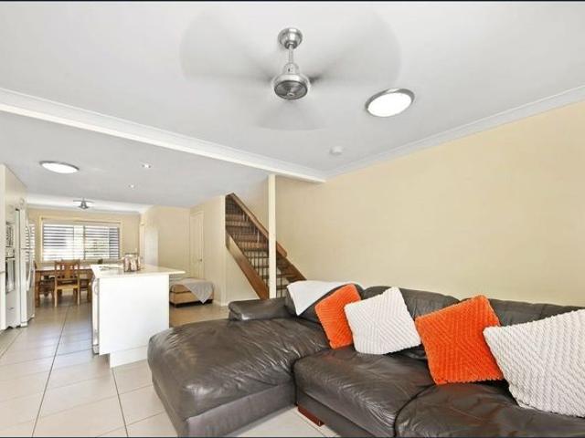 2 Bedroom Unit in Convenient Location