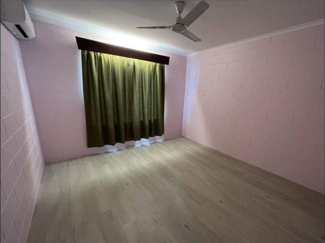 2 Bedroom Unit in Convenient Rosslea Location!