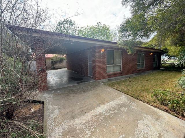2 BEDROOM UNIT IN DARLINGTON POINT