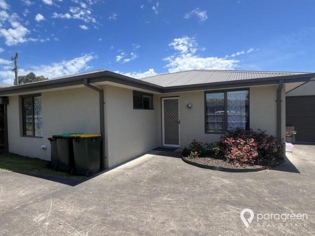 2 BEDROOM UNIT IN FOSTER