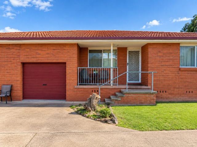 2 Bedroom Unit In Great Area