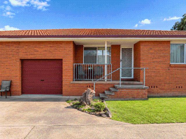 2 Bedroom Unit In Great Area