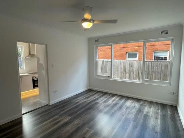 2 Bedroom Unit in Great Location