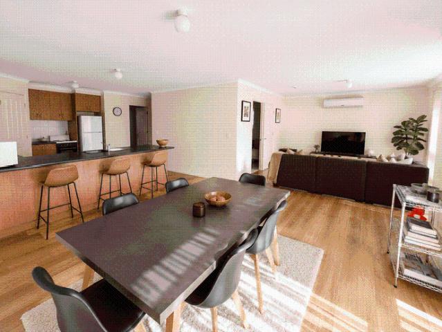 2 Bedroom Unit in Great Position!