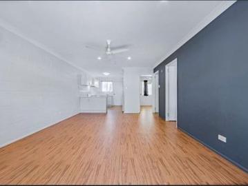 Renovated 2 Bedroom Unit in Prime Cannonvale Location
