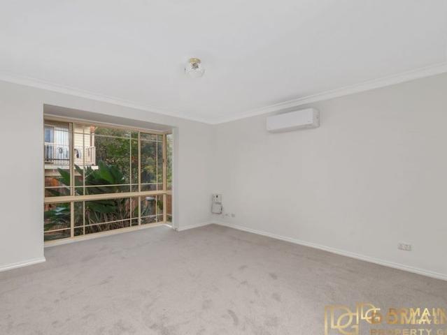 2 Bedroom Unit in Prime Location