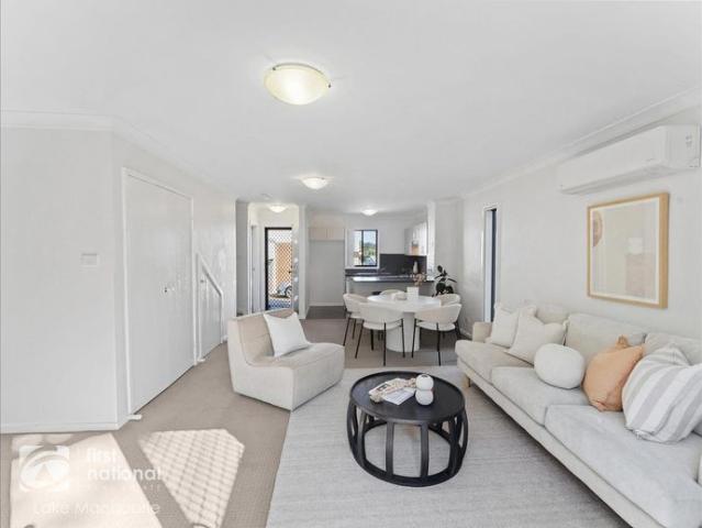 2 BEDROOM UNIT IN PRIME LOCATION