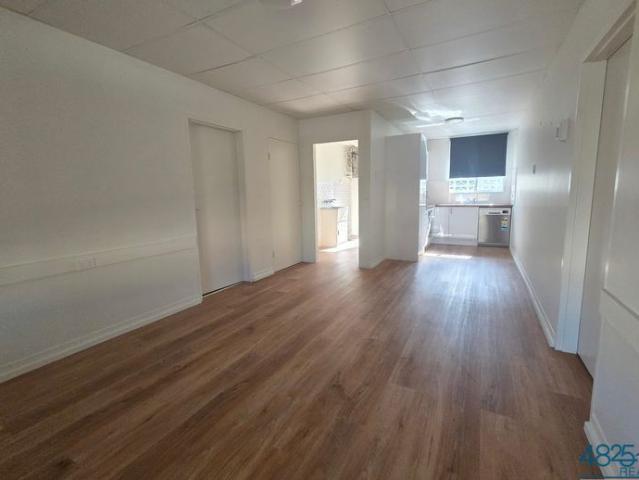2 Bedroom unit in quiet complex