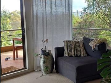 2 Bedroom Unit in Quiet Location Walk to Beaches