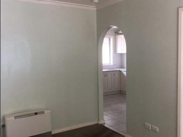 2 bedroom unit in quiet setting