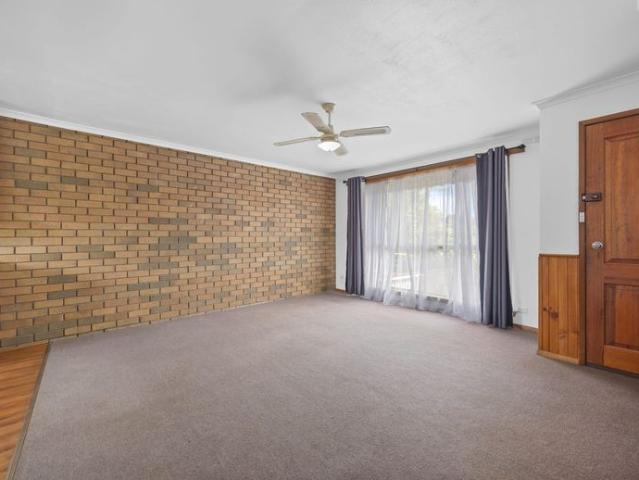 2 BEDROOM UNIT IN SEBASTOPOL
