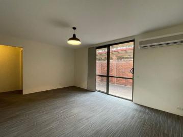 Singleton Heights, Rixs Creek, Martindale