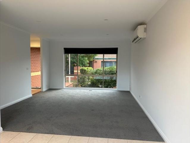 2 BEDROOM UNIT IN SOUGHT AFTER LOCATION!