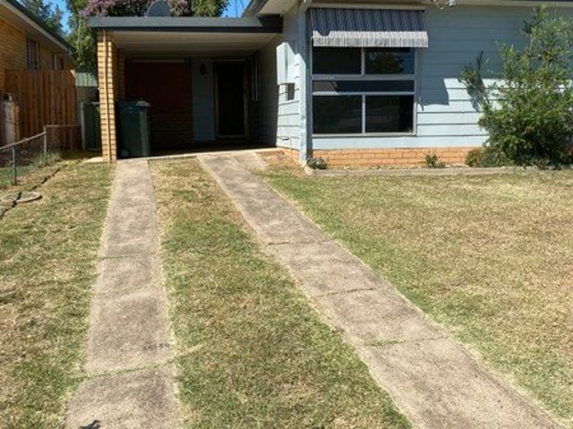2 BEDROOM UNIT LOCATED OXLEY VALE