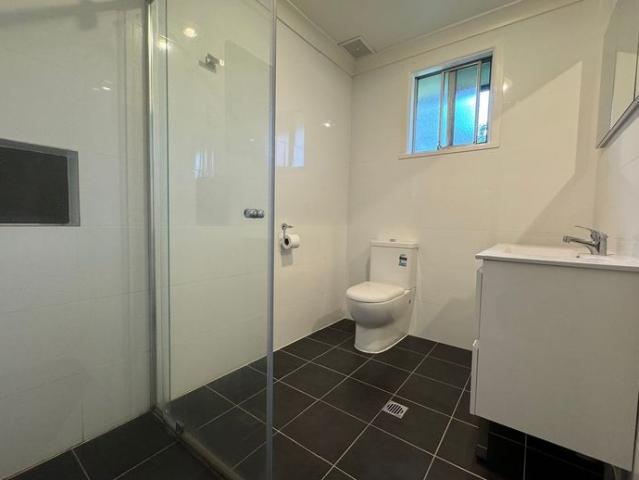 2 Bedroom Unit Minutes to Balgownie Village!