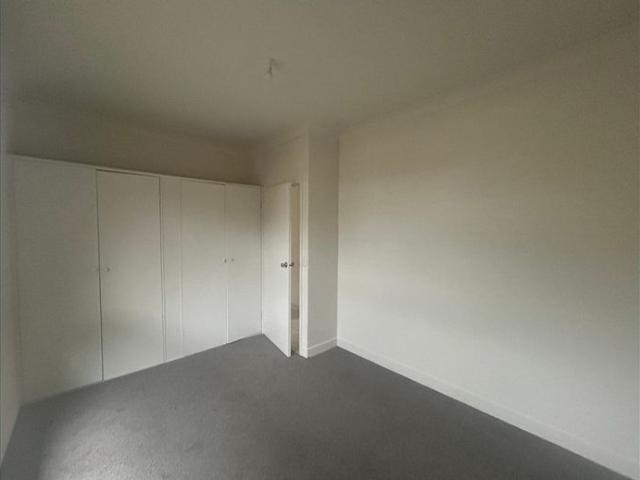 2 Bedroom Unit Offering CBD Convenience