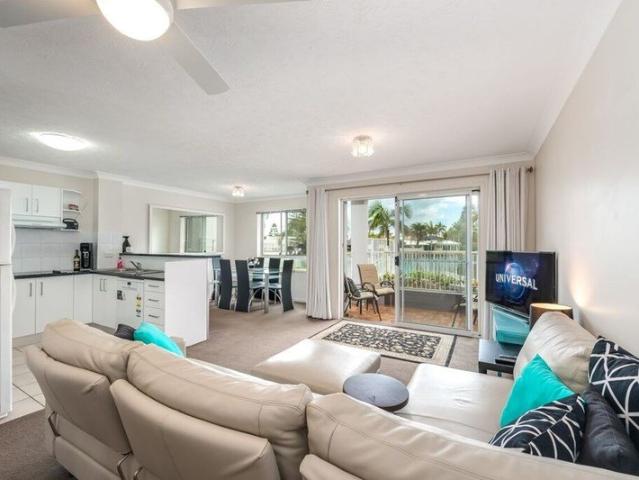 2 Bedroom Unit Overlooking The Water Fully Furnished