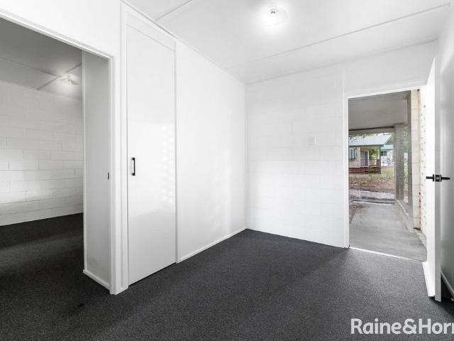 2 BEDROOM UNIT SHOAL POINT