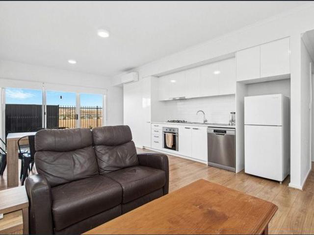 2 Bedroom Unit Situated Moments From The Beach!