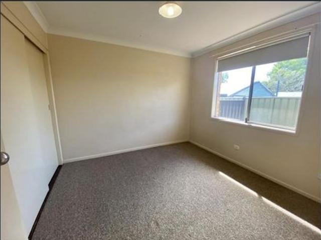 2 BEDROOM UNIT SOUTH TAMWORTH LOCATION