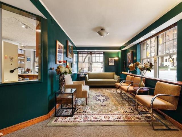 2 bedroom, Upper East Side NY 102245701